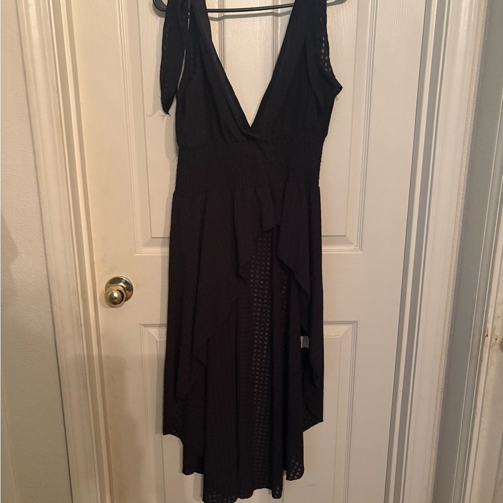 Black Sleeveless V-Neck Wrap Tank Top